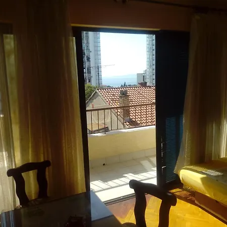 Luka Apartman